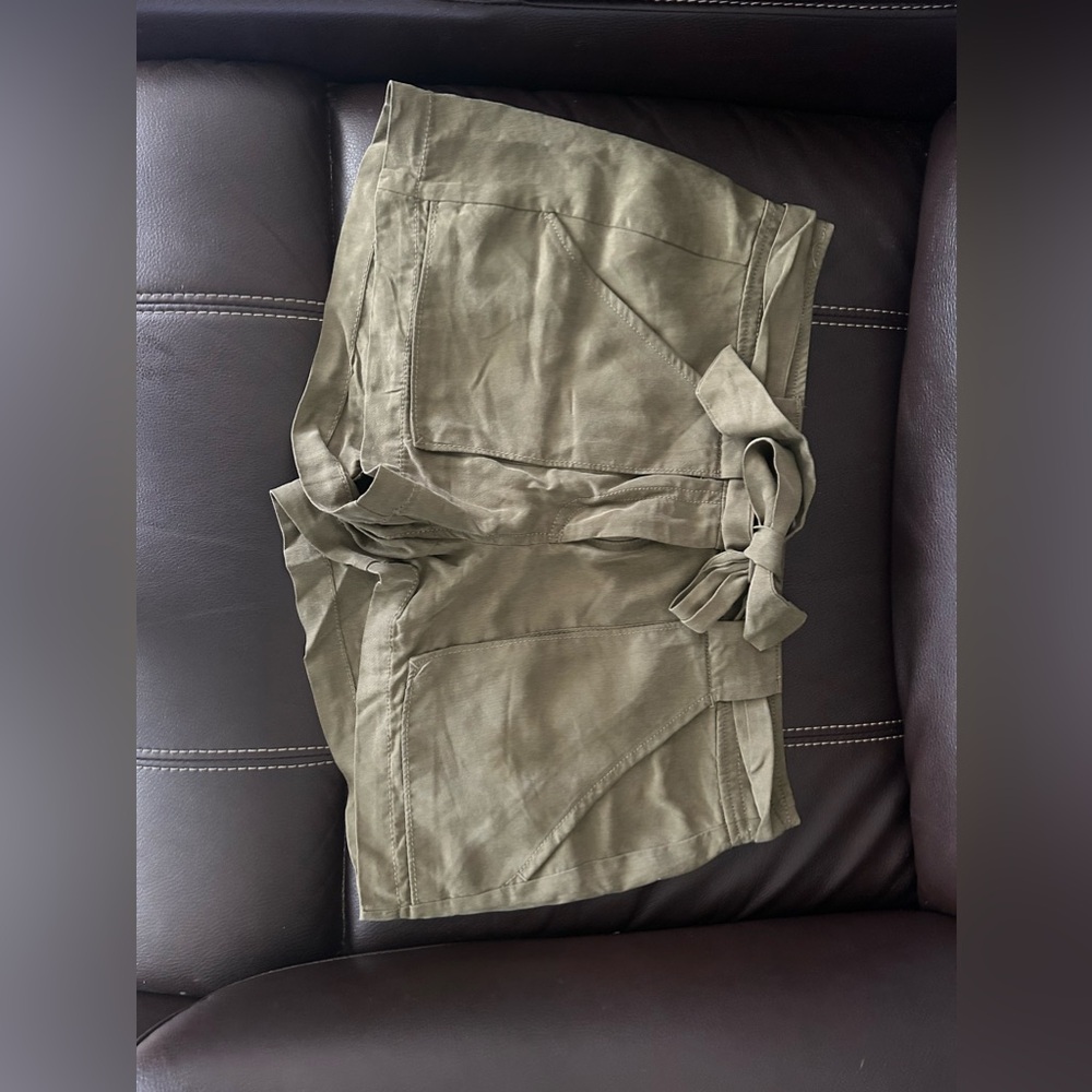 LOFT Shorts, Sz 2